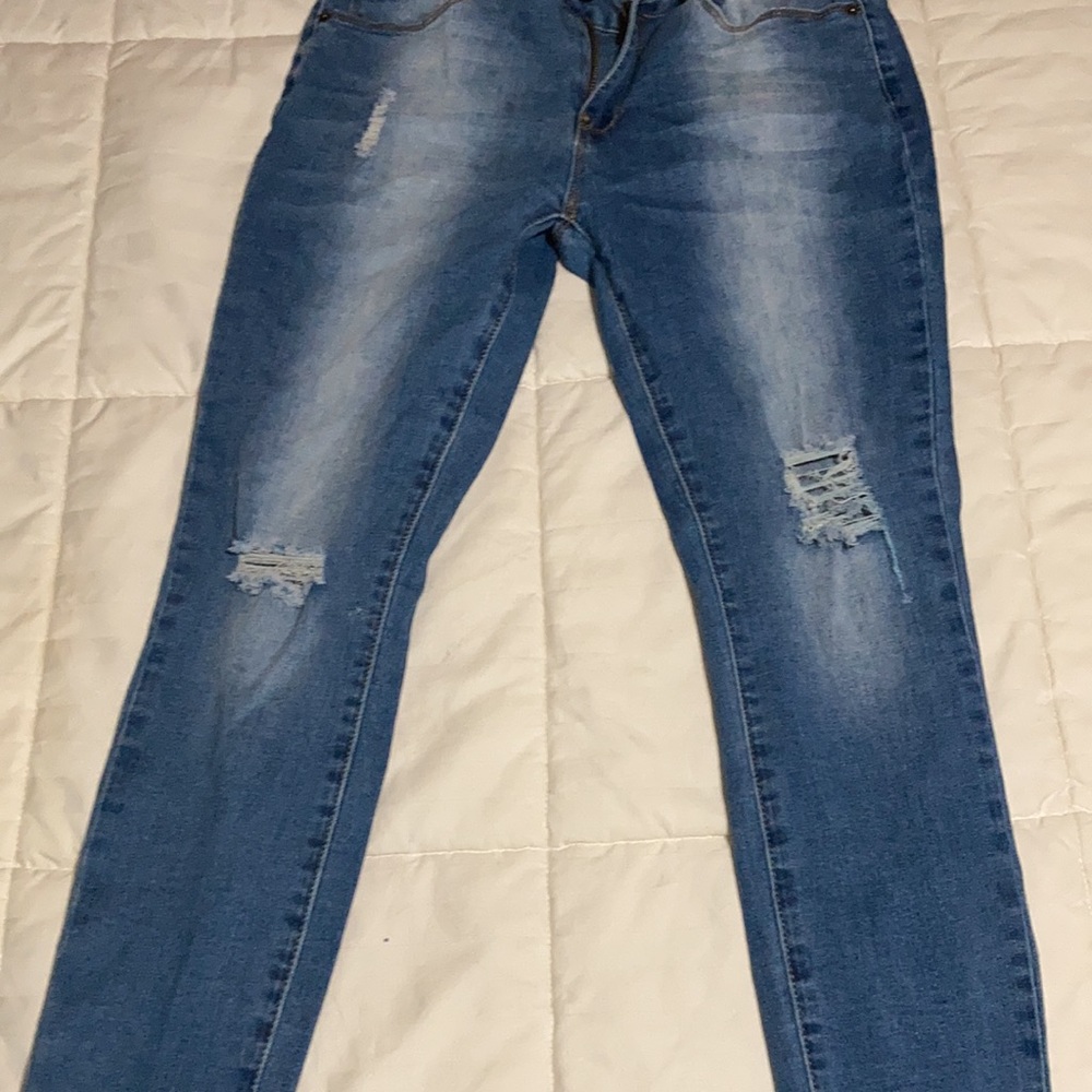 Red bottom jeans - Picture 2 of 3